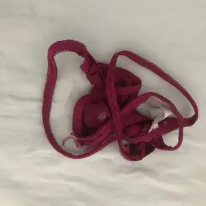 Tanguitas de encaje con olor especial