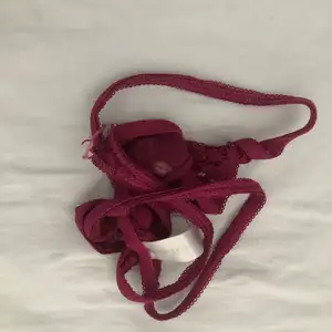 Tanguitas de encaje con olor especial