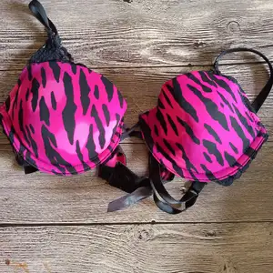 Sujetador animal print rosa