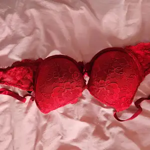 Sujetador rojo