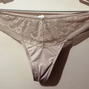 Braguitas muy lindas con la marca de mi coñito para jugar