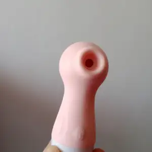 Quieres mi vibrador usado, con restos de mi corrida?