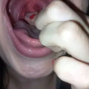 Tragando salchichas sin masticar VORE