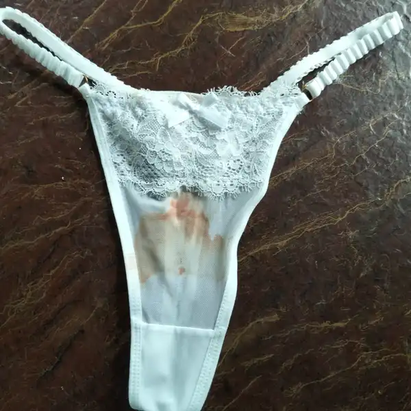 Tanguita con sangre menstrual