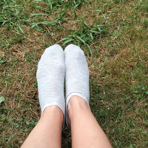 Tres pares de calcetines usados para correr