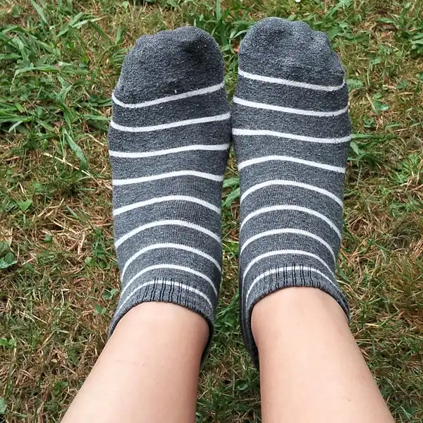 Tres pares de calcetines usados para correr